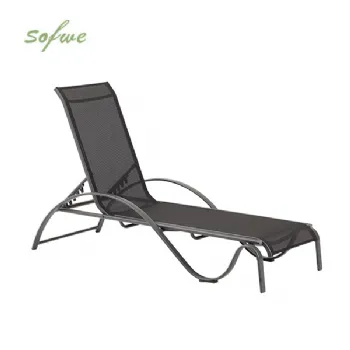 Fauteuil réglable en fer avec accoudoirs en forme de S