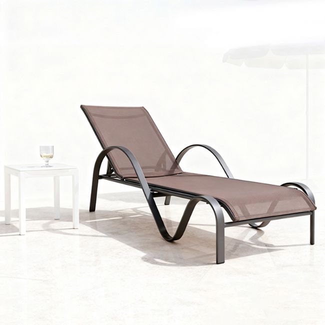 Chaise longue d'extérieur avec accoudoirs incurvés - 11D25E