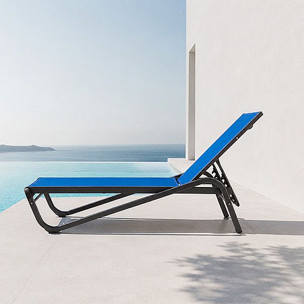 Fourniture en gros de chaises longues d'extérieur réglables, en tissu maillé respirant enduit de PVC - 11D25L