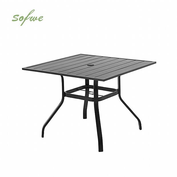 HF Patios Table Carrée de Repas d’Extérieur en Fer avec Trou pour Parasol et Plateau à Lames | Vente en Gros - 11C12N